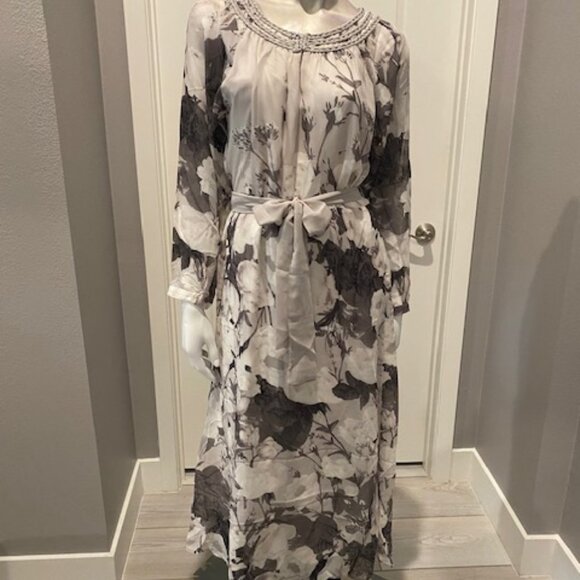 Badgley Mischka Dresses & Skirts - Badgley Mischka Gray & Cream Floral Maxi Dress Braided Neckline MEDIUM  NWT $160